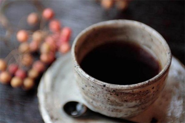 一杯黑咖啡的熱量是多少 晚上喝黑咖啡能減肥嗎 一杯黑咖啡的熱量是多少 晚上喝黑咖啡能減肥嗎