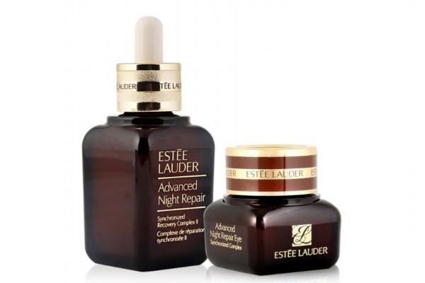 眼部精華應該怎么用呢 眼部精華有什么用呢 眼部精華應該怎么用呢 眼部精華有什么用呢