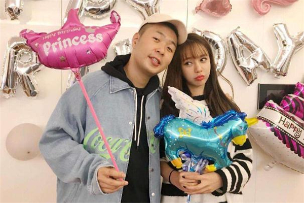 遇到暗戀的人該主動嗎 遇到自己暗戀的人怎么辦 遇到暗戀的人該主動嗎 遇到自己暗戀的人怎么辦