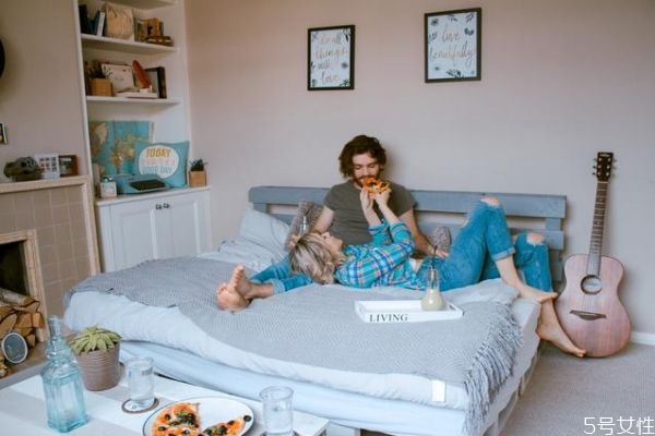 怎么從聊天看出對方是否喜歡你 不喜歡聊騷的男生是怎樣 怎么從聊天看出對方是否喜歡你 不喜歡聊騷的男生是怎樣