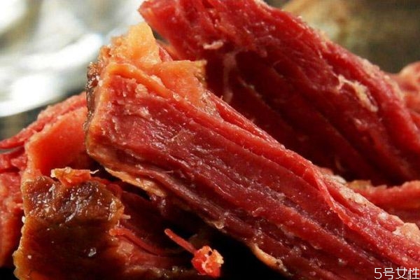 駱駝肉好吃嗎 駱駝肉可以怎么吃呢 駱駝肉好吃嗎 駱駝肉可以怎么吃呢