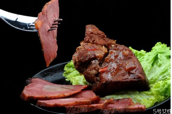 駱駝肉好吃嗎 駱駝肉可以怎么吃呢 駱駝肉好吃嗎 駱駝肉可以怎么吃呢