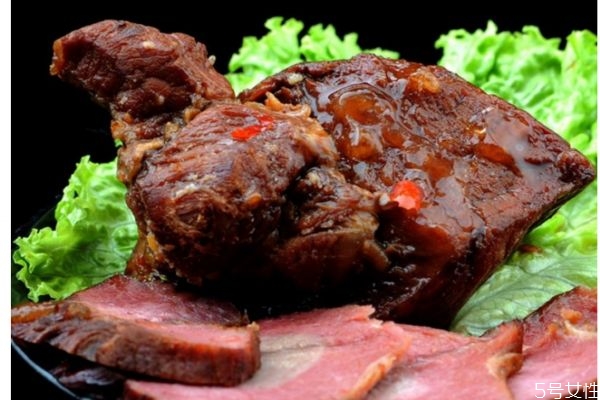 女性吃駱駝肉有什么好處呢 女性經(jīng)期可以吃駱駝肉嗎 女性吃駱駝肉有什么好處呢 女性經(jīng)期可以吃駱駝肉嗎