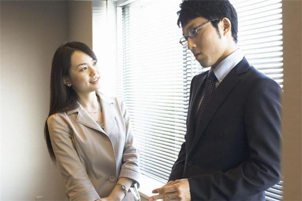 辦公室戀情分手了怎么挽回 辦公室戀情分手后還能復(fù)合嗎 辦公室戀情分手了怎么挽回 辦公室戀情分手后還能復(fù)合嗎