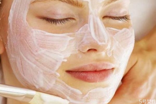 牛奶可以做成面膜嗎 牛奶面膜有什么好處呢 牛奶可以做成面膜嗎 牛奶面膜有什么好處呢