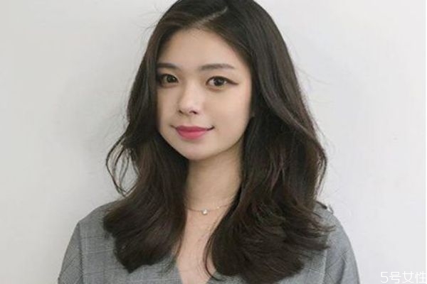 減齡的發(fā)型有哪些 什么發(fā)型最減齡 減齡的發(fā)型有哪些 什么發(fā)型最減齡