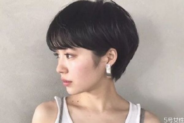 短發(fā)弄什么發(fā)型好看 女生短發(fā)怎么扎 短發(fā)弄什么發(fā)型好看 女生短發(fā)怎么扎