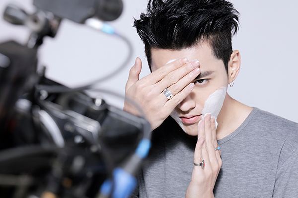 男士油性肌膚怎么改善 男士有油性肌膚護(hù)理技巧 男士油性肌膚怎么改善 男士有油性肌膚護(hù)理技巧