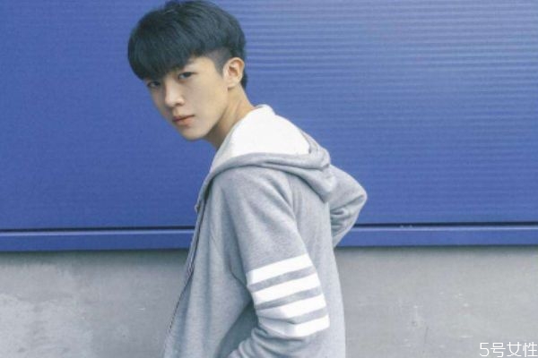 男朋友某天突然說(shuō)你丑是什么感覺 男生說(shuō)你丑的真正含義