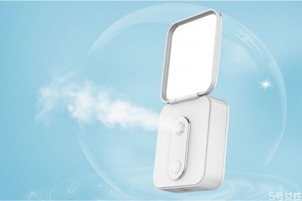 納米噴霧補水儀用什么水 使用補水儀的注意事項 納米噴霧補水儀用什么水 使用補水儀的注意事項