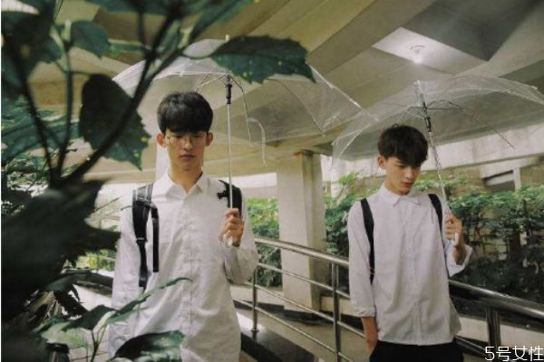 冷戰(zhàn)期間如何知道男人在乎你 冷戰(zhàn)時男人的十條想法 冷戰(zhàn)期間如何知道男人在乎你 冷戰(zhàn)時男人的十條想法