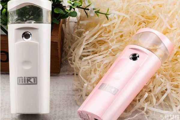 補(bǔ)水噴霧儀可以天天用嗎 補(bǔ)水噴霧儀每天什么時(shí)候最合適 補(bǔ)水噴霧儀可以天天用嗎 補(bǔ)水噴霧儀每天什么時(shí)候最合適