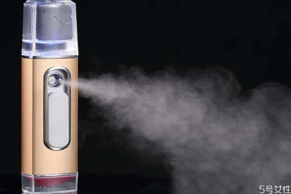 補(bǔ)水噴霧儀可以天天用嗎 補(bǔ)水噴霧儀每天什么時(shí)候最合適 補(bǔ)水噴霧儀可以天天用嗎 補(bǔ)水噴霧儀每天什么時(shí)候最合適