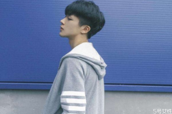 男朋友某天突然說(shuō)你丑是什么感覺 男生說(shuō)你丑的真正含義