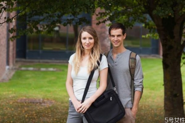 男人說女人丑說明什么 男生說女生丑的潛臺詞 男人說女人丑說明什么 男生說女生丑的潛臺詞