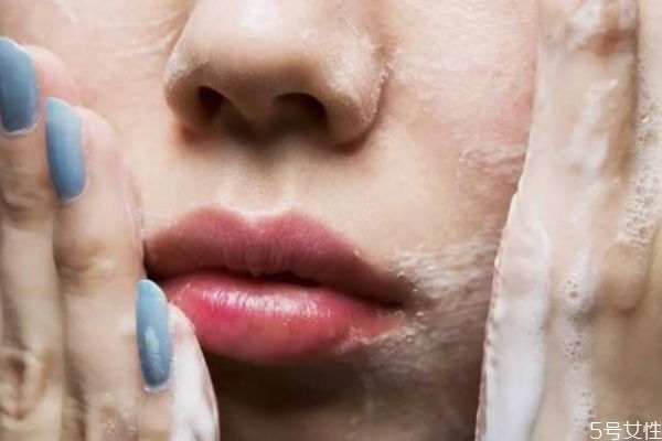 洗臉前要做什么呢 如何正確洗臉呢 洗臉前要做什么呢 如何正確洗臉呢