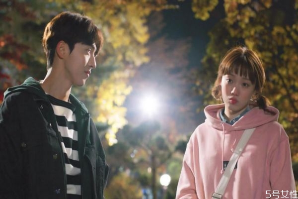 女朋友劈腿了可我還愛她怎么辦 女朋友劈腿了還能要嗎 女朋友劈腿了可我還愛她怎么辦 女朋友劈腿了還能要嗎