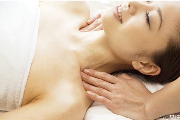 頸紋霜可以預防頸紋嗎 頸紋霜到底有用沒有 頸紋霜可以預防頸紋嗎 頸紋霜到底有用沒有