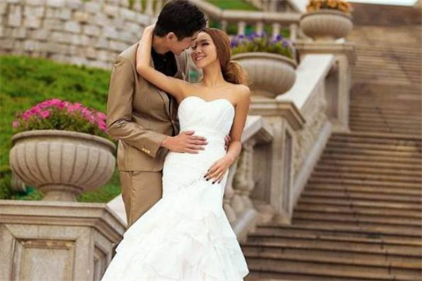 晚上和女生聊什么話題比較好 晚上和女生聊天開場(chǎng)白 晚上和女生聊什么話題比較好 晚上和女生聊天開場(chǎng)白