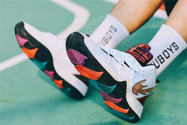 歐文5和閃擊6哪個(gè)好 歐文5和閃擊6實(shí)戰(zhàn)對比測評