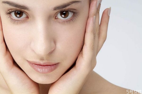 產(chǎn)后臉上長斑怎么辦 產(chǎn)后臉上長斑什么原因 產(chǎn)后臉上長斑怎么辦 產(chǎn)后臉上長斑什么原因