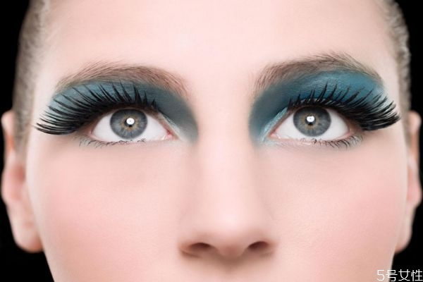 嫁接睫毛多少錢一次 睫毛接幾厘米的最自然 嫁接睫毛多少錢一次 睫毛接幾厘米的最自然