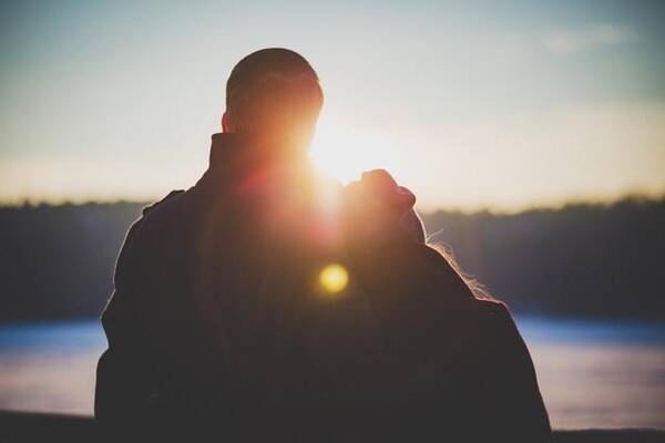 怎樣能吸引到男生 吸引男生的小技巧 怎樣能吸引到男生 吸引男生的小技巧