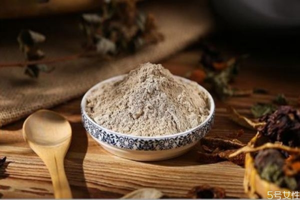 中藥面膜是不是帶有毒性 中藥敷臉有什么危害 中藥面膜是不是帶有毒性 中藥敷臉有什么危害