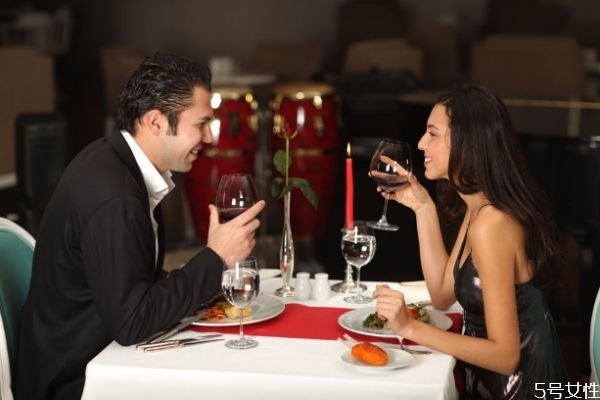 第一次約會(huì)男生滿意的表現(xiàn) 第一次見(jiàn)面后有戲表現(xiàn) 第一次約會(huì)男生滿意的表現(xiàn) 第一次見(jiàn)面后有戲表現(xiàn)