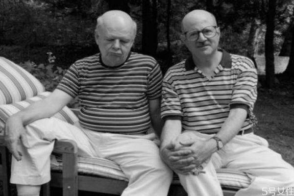 同性中有愛(ài)情嗎 愛(ài)情中分性別嗎 同性中有愛(ài)情嗎 愛(ài)情中分性別嗎