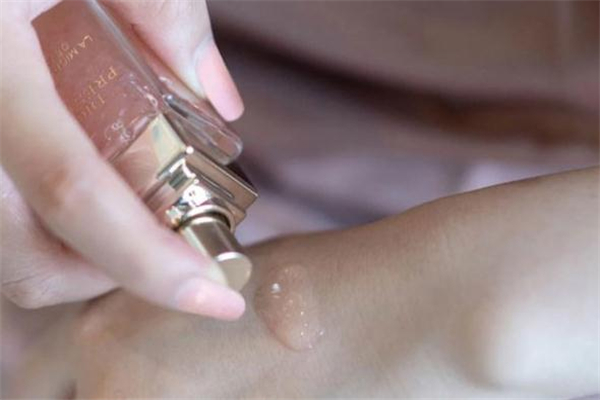 迪奧小粉瓶精華多少錢 迪奧花秘瑰萃精華液價格 迪奧小粉瓶精華多少錢 迪奧花秘瑰萃精華液價格