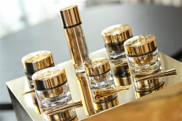 雅詩蘭黛雙鉆精華怎么用 雅詩蘭黛雙鉆精華液用法 雅詩蘭黛雙鉆精華怎么用 雅詩蘭黛雙鉆精華液用法