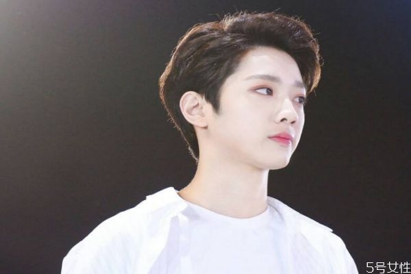 感覺男朋友不關(guān)心自己怎么辦 男人在乎一個女人的表現(xiàn) 感覺男朋友不關(guān)心自己怎么辦 男人在乎一個女人的表現(xiàn)