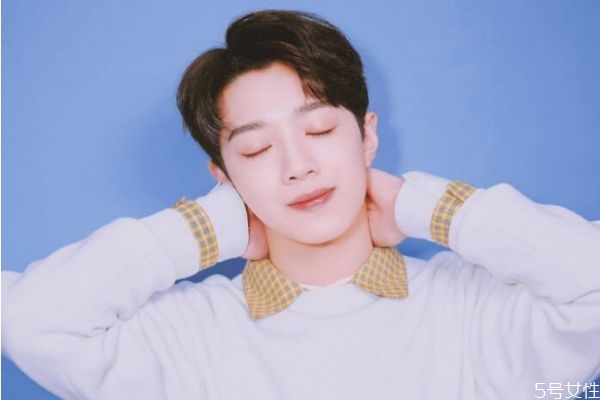 感覺男朋友不關(guān)心自己怎么辦 男人在乎一個女人的表現(xiàn) 感覺男朋友不關(guān)心自己怎么辦 男人在乎一個女人的表現(xiàn)