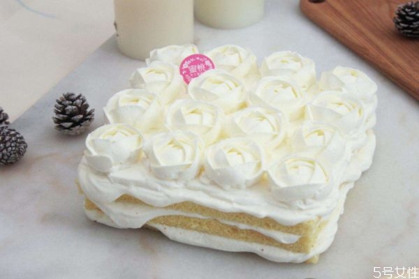 奶油吃多了好嗎 奶油的主要成分是什么呢 奶油吃多了好嗎 奶油的主要成分是什么呢