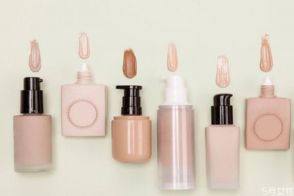 比較好用的粉底液有什么呢 怎么區(qū)分粉底液的好壞呢 比較好用的粉底液有什么呢 怎么區(qū)分粉底液的好壞呢