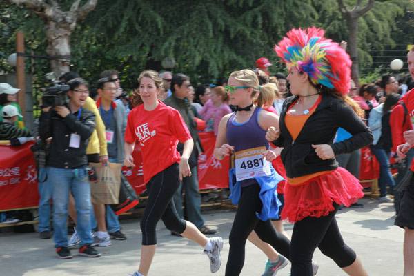 長(zhǎng)跑有什么好處 每天長(zhǎng)跑可以減肥嗎 長(zhǎng)跑有什么好處 每天長(zhǎng)跑可以減肥嗎