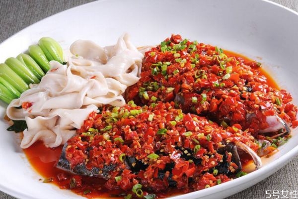 剁椒魚(yú)頭怎么做好吃呢 剁椒魚(yú)頭有什么營(yíng)養(yǎng)價(jià)值呢