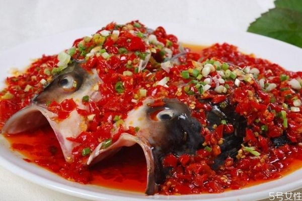 剁椒魚(yú)頭怎么做好吃呢 剁椒魚(yú)頭有什么營(yíng)養(yǎng)價(jià)值呢