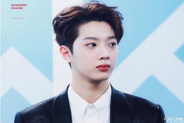 內(nèi)向的男生應該怎么追女生 內(nèi)向男生追女生要注意 內(nèi)向的男生應該怎么追女生 內(nèi)向男生追女生要注意