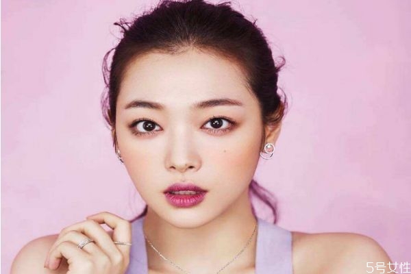 男生心疼一個女生說明什么 男生說心疼你代表什么 男生心疼一個女生說明什么 男生說心疼你代表什么