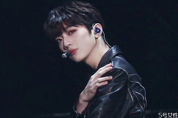 內(nèi)向的男生應該怎么追女生 內(nèi)向男生追女生要注意 內(nèi)向的男生應該怎么追女生 內(nèi)向男生追女生要注意