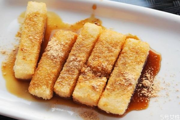 紅糖糍粑是怎么做的呢 做紅糖糍粑要注意什么呢 紅糖糍粑是怎么做的呢 做紅糖糍粑要注意什么呢