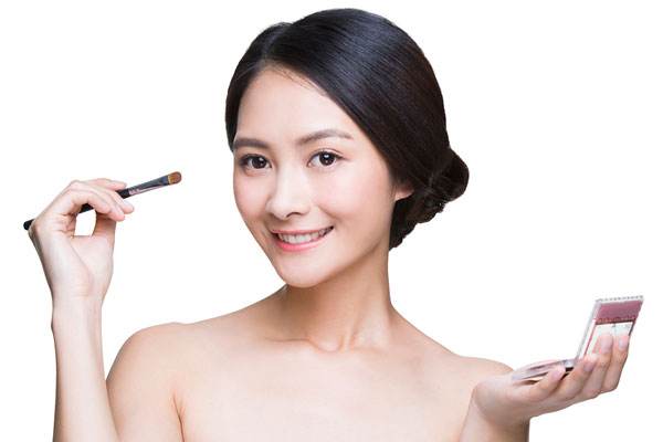 皮膚敏感的人如何化妝 敏感性皮膚有什么特點(diǎn) 皮膚敏感的人如何化妝 敏感性皮膚有什么特點(diǎn)