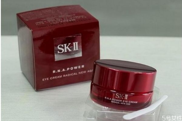 眼霜真的有用嗎 眼霜的正確使用方法有什么呢 眼霜真的有用嗎 眼霜的正確使用方法有什么呢