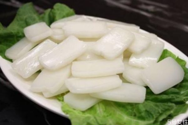 年糕怎么做好吃呢 做年糕的主要材料是什么呢 年糕怎么做好吃呢 做年糕的主要材料是什么呢