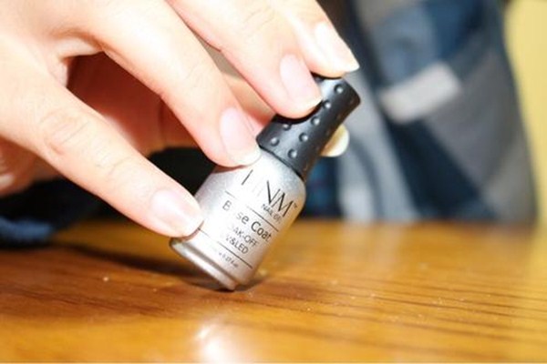 水性洗性甲水和油性洗甲水哪個好 洗甲水和卸甲水有什么區(qū)別 水性洗性甲水和油性洗甲水哪個好 洗甲水和卸甲水有什么區(qū)別