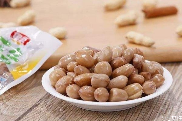 花生有什么營養(yǎng)價(jià)值呢 吃花生有什么好處呢 花生有什么營養(yǎng)價(jià)值呢 吃花生有什么好處呢