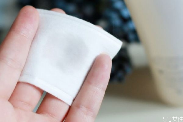 化妝棉的材質(zhì)一般是什么呢 如何選擇化妝棉呢 化妝棉的材質(zhì)一般是什么呢 如何選擇化妝棉呢