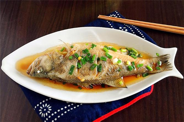 一斤的鱸魚要蒸多久 一斤的鱸魚有多少公分 一斤的鱸魚要蒸多久 一斤的鱸魚有多少公分